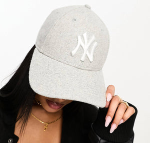 New Era NY Felt Cap In Grey