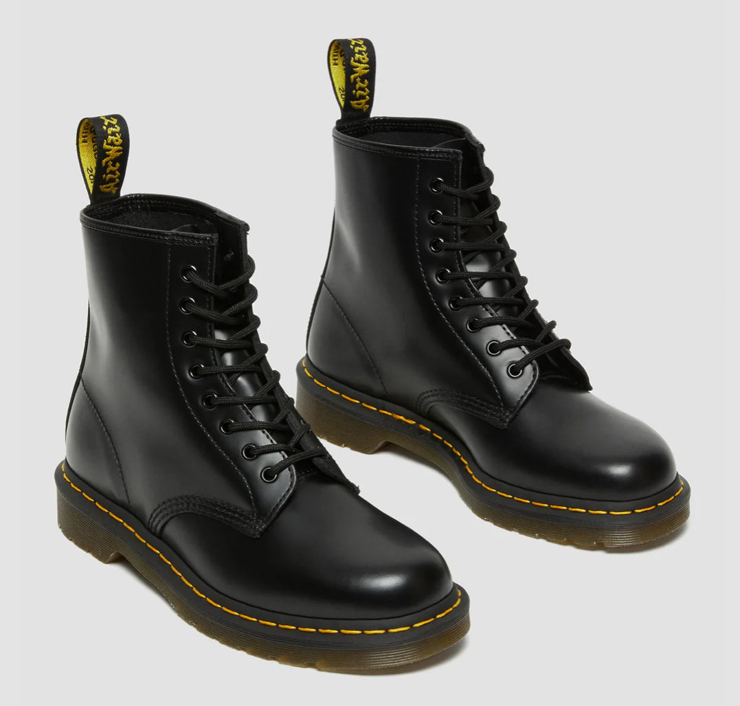Dr Martens 1460 Smothh Leather 8 Eyes Boots – Justhypecambodia